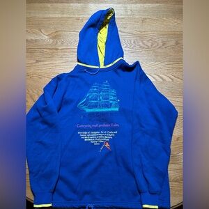 Woman’s Vintage GAP Blue Hoodie with Yellow Lining Size L